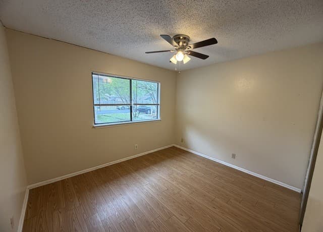 3-bedroom rental at 11814 Ocean Spgs in San Antonio, TX — photo 3