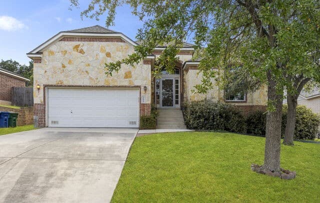 3-bedroom rental at 21814 Ruby Run in San Antonio, TX — photo 2