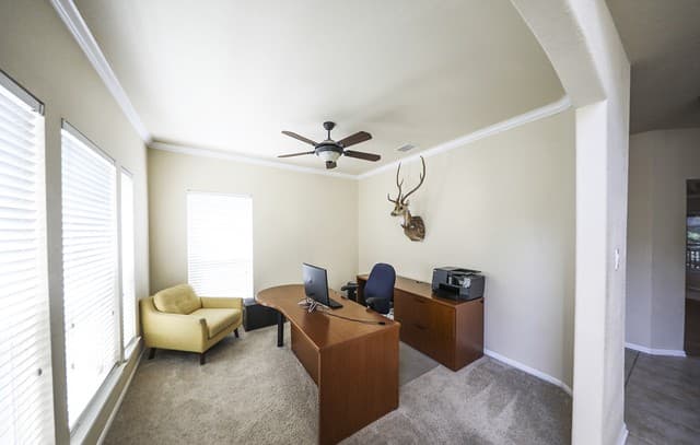 4-bedroom rental at 19507 Camino Rdg in San Antonio, TX — photo 5