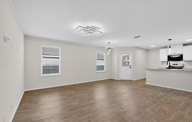 3-bedroom rental at 1035 Cozumel Emerald in San Antonio, TX — photo 4