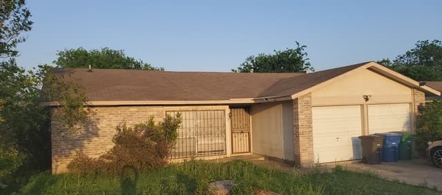 3-bedroom rental at 8982 Old Sky in San Antonio, TX — photo 1