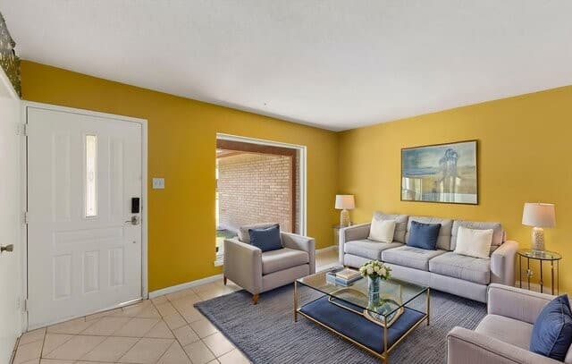 4-bedroom rental at 6711 Yellow Rose St in Leon Valley, TX — photo 5