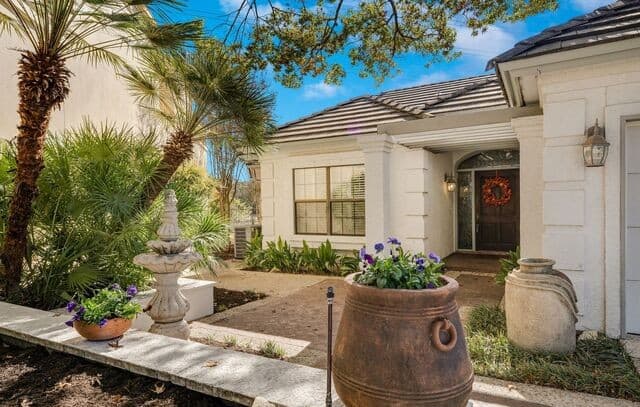 2-bedroom rental at 714 S Birdsong in San Antonio, TX — photo 3