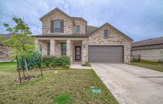 5-bedroom rental at 501 Huntwick Drive in Boerne, TX — photo 1