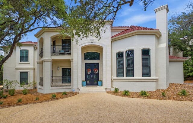 5-bedroom rental at 9 Vineyard Dr in San Antonio, TX — photo 1