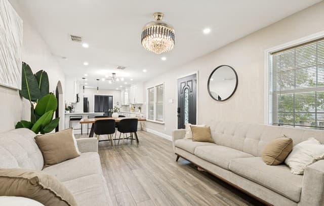 2-bedroom rental at 126 Lincolnshire Dr in San Antonio, TX — photo 1