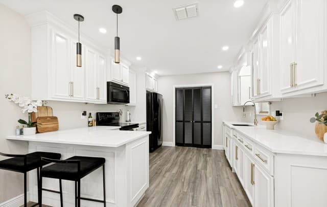 2-bedroom rental at 126 Lincolnshire Dr in San Antonio, TX — photo 2