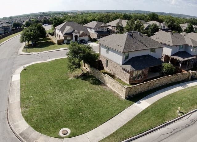 3-bedroom rental at 8502 Kallison Arbor in San Antonio, TX — photo 5
