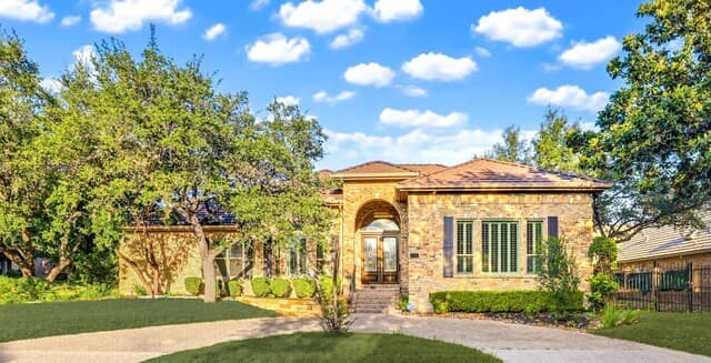 3-bedroom rental at 136 Westcourt Ln in San Antonio, TX — photo 4