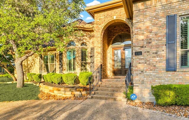 3-bedroom rental at 136 Westcourt Ln in San Antonio, TX — photo 5