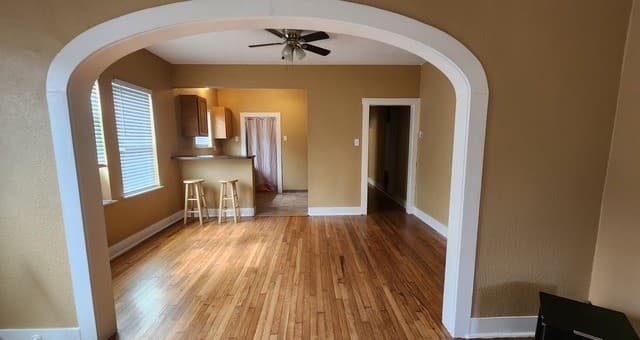 1-bedroom rental at 803 W Hollywood Ave in San Antonio, TX — photo 3
