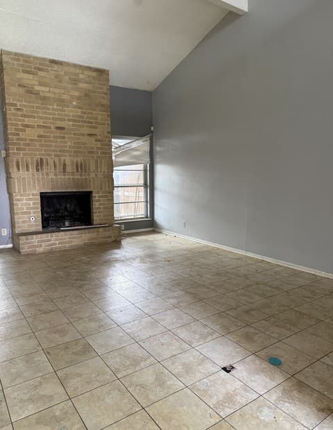 3-bedroom rental at 6832 Stockport in San Antonio, TX — photo 3