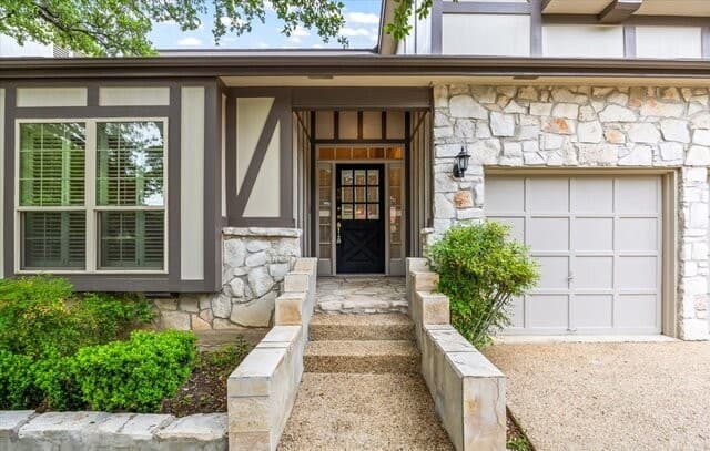 4-bedroom rental at 18 Court Cir in San Antonio, TX — photo 4