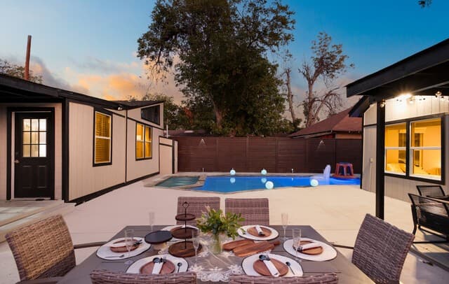 4-bedroom rental at 1515 W Kings Hwy in San Antonio, TX — photo 1