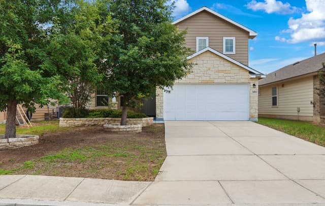 4-bedroom rental at 14012 Shivers Cv in San Antonio, TX — photo 4
