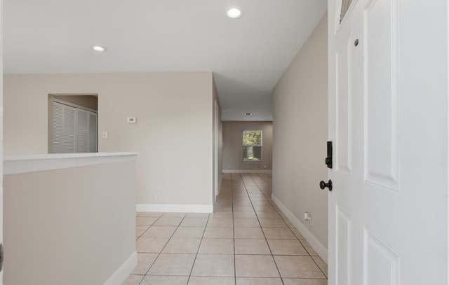 4-bedroom rental at 7739 Alverstone Way in San Antonio, TX — photo 5