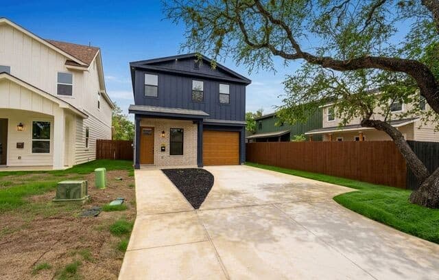 4-bedroom rental at 110 San Antonio Blvd in San Antonio, TX — photo 4