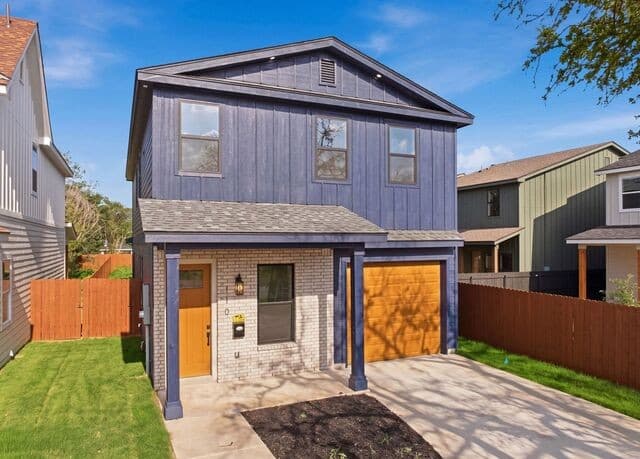4-bedroom rental at 110 San Antonio Blvd in San Antonio, TX — photo 5
