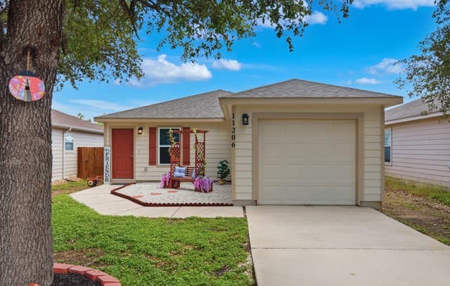 2-bedroom rental at 11206 Indian Cyn in San Antonio, TX — photo 1