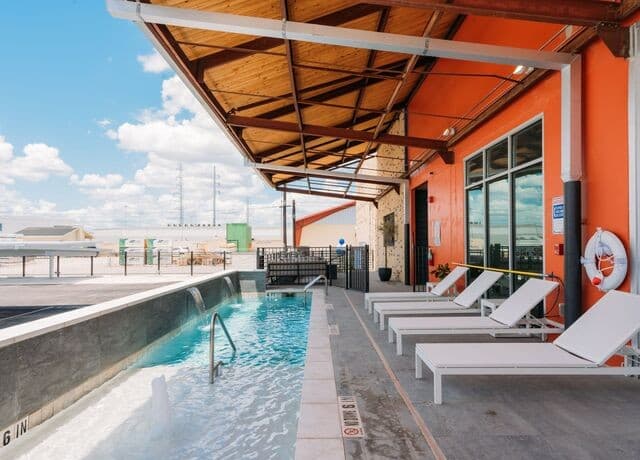 2-bedroom rental at 210 W Peden Unit 119 in San Antonio, TX — photo 3