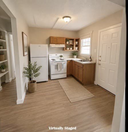 1-bedroom rental at 904 C St Unit 2 in Floresville, TX — photo 3