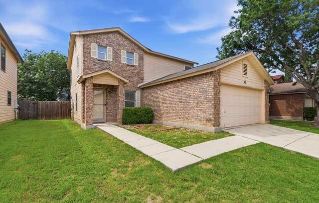 3-bedroom rental at 43 Longleaf Coral in San Antonio, TX — photo 2