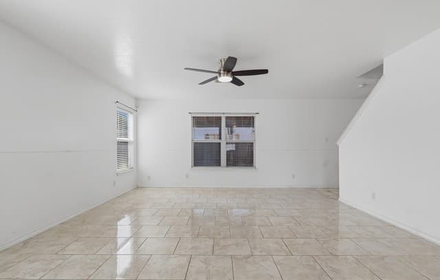 3-bedroom rental at 43 Longleaf Coral in San Antonio, TX — photo 4