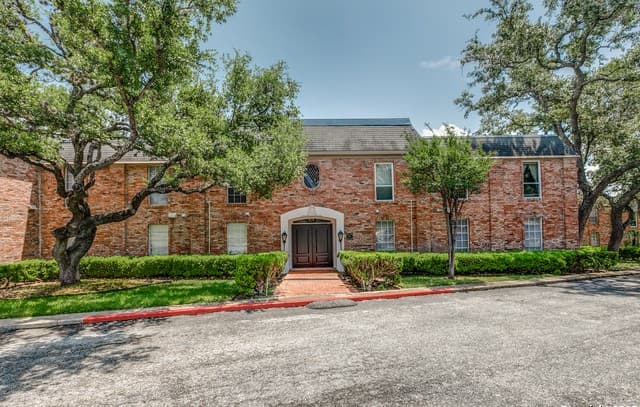 2-bedroom rental at 7500 Callaghan Unit APT 255 in San Antonio, TX — photo 1