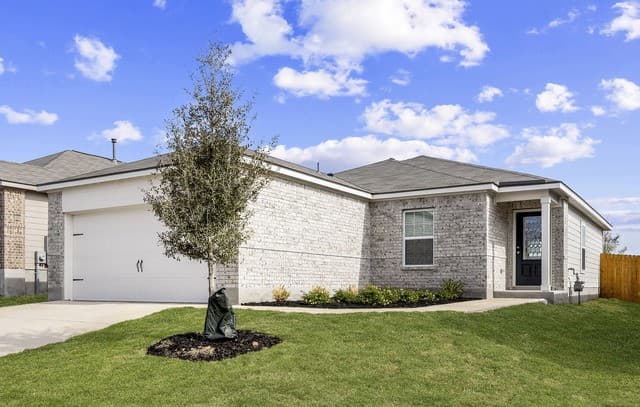 3-bedroom rental at 4018 Lena Gardens in San Antonio, TX — photo 2