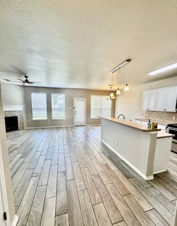 4-bedroom rental at 25602 Sophora in San Antonio, TX — photo 5