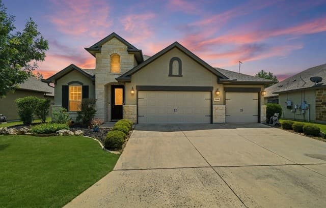 3-bedroom rental at 30108 Cibolo Oaks in Fair Oaks Ranch, TX — photo 1