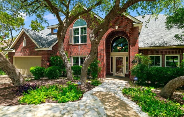 4-bedroom rental at 1426 Fawn Hvn in San Antonio, TX — photo 2
