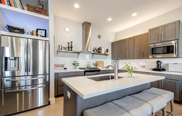 3-bedroom rental at 203 Nogalitos St Unit 5 in San Antonio, TX — photo 5