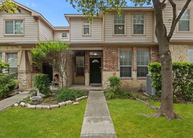 3-bedroom rental at 2524 Grayson Cir in San Antonio, TX — photo 1