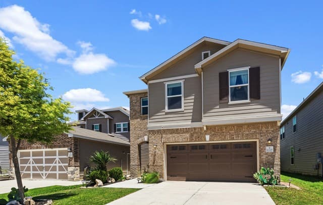 4-bedroom rental at 11327 October Stead in San Antonio, TX — photo 4