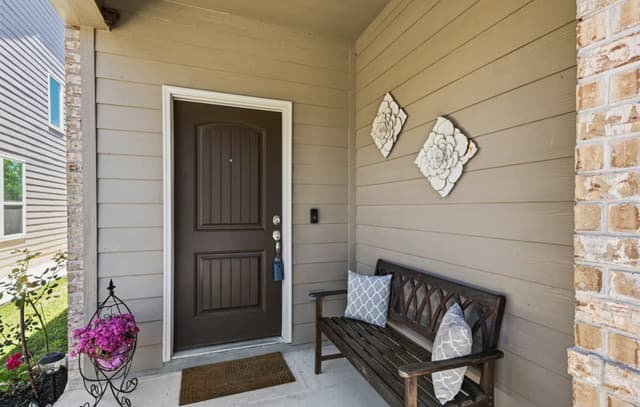 4-bedroom rental at 11327 October Stead in San Antonio, TX — photo 5
