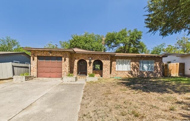 3-bedroom rental at 235 Lively in San Antonio, TX — photo 1