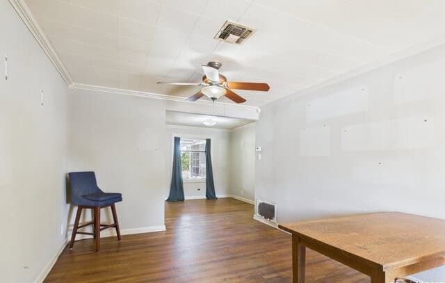 3-bedroom rental at 235 Lively in San Antonio, TX — photo 3