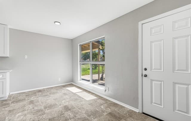3-bedroom rental at 4863 Castle Shield in San Antonio, TX — photo 3