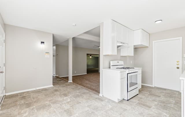 3-bedroom rental at 4863 Castle Shield in San Antonio, TX — photo 5
