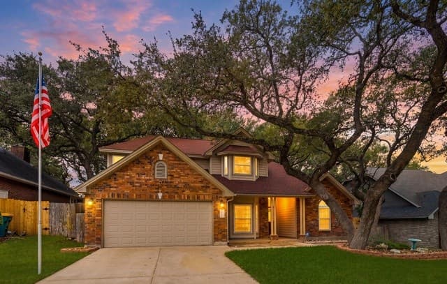 3-bedroom rental at 13403 Thessaly in Universal City, TX — photo 3