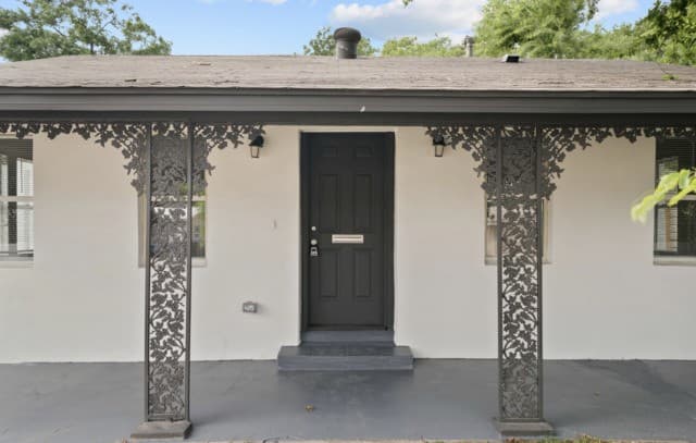 3-bedroom rental at 1627 W Mariposa Dr in San Antonio, TX — photo 3