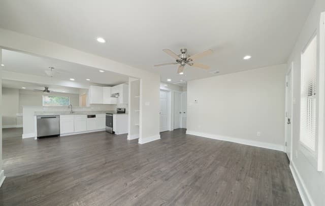 3-bedroom rental at 1627 W Mariposa Dr in San Antonio, TX — photo 5