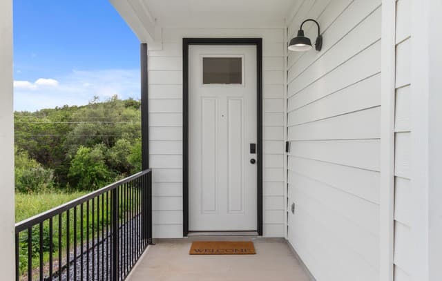 3-bedroom rental at 16011 Babcock Road #25 in San Antonio, TX — photo 3