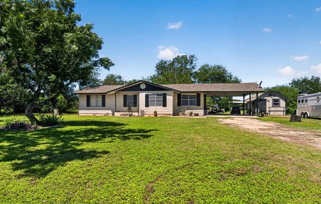4-bedroom rental at 15505 Bradley in Atascosa, TX — photo 1