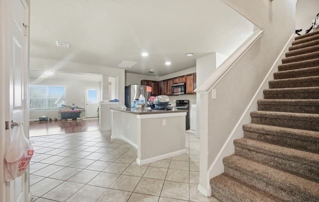 3-bedroom rental at 5919 Cielo Rnch in San Antonio, TX — photo 2