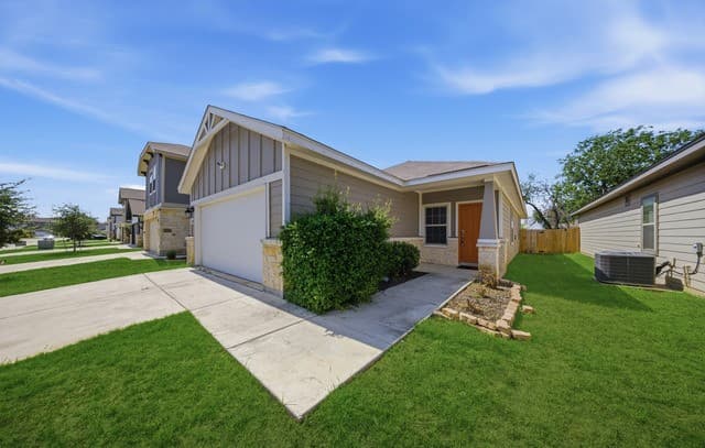 3-bedroom rental at 3506 Hacienda Way in San Antonio, TX — photo 3