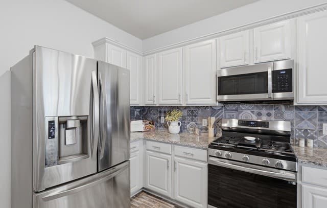 4-bedroom rental at 3638 Pinyon Pne in San Antonio, TX — photo 3