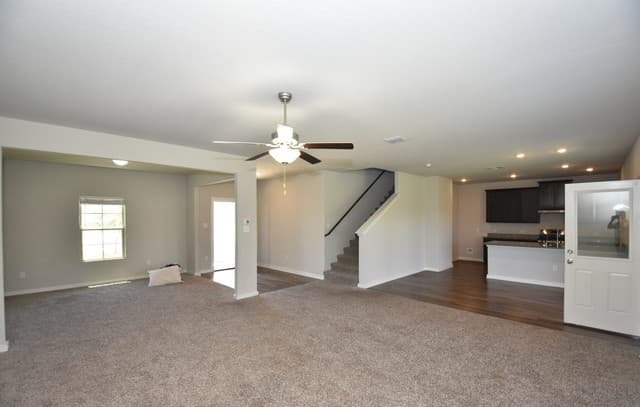3-bedroom rental at 9111 Spigel Way in Converse, TX — photo 3
