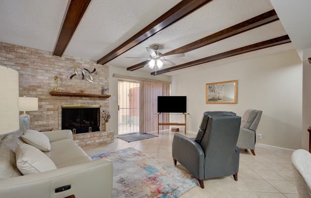 2-bedroom rental at 11303 Vance Jackson Unit L2 in San Antonio, TX — photo 3